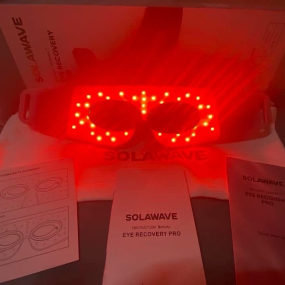 Solawave Eye Recovery Pro red light therapy mask - Picture 1 of 4